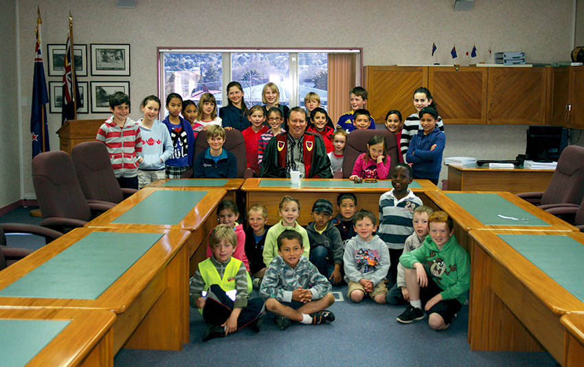 Mayor Hanna meets with Rangitoto School students_image 3